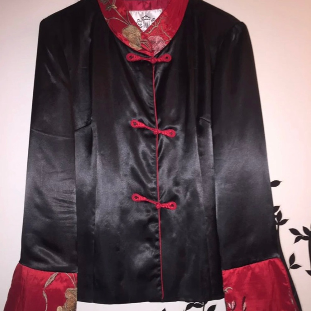 Gorgeous Jane Knot & Loop Button Top - image 1